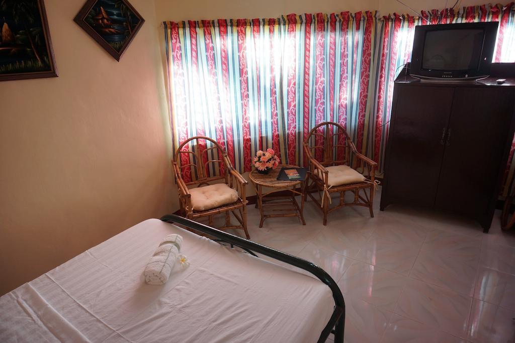 Rama International Beach Resort Botolan Værelse billede